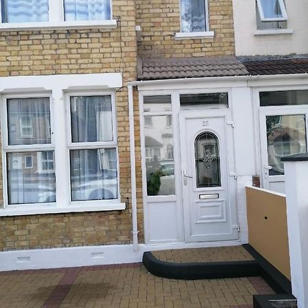 Fbs Homestay Norwood 외부 사진